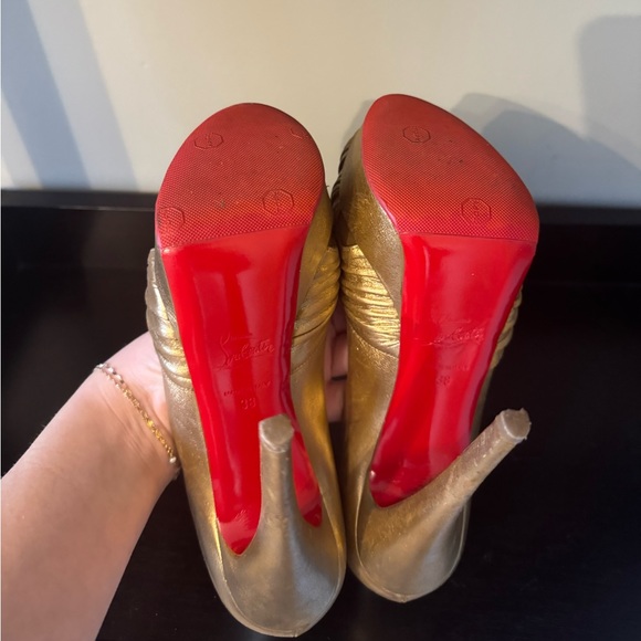 Christian Louboutin gold 150mm sexy party shoes in size 38 - Picture 6 of 11
